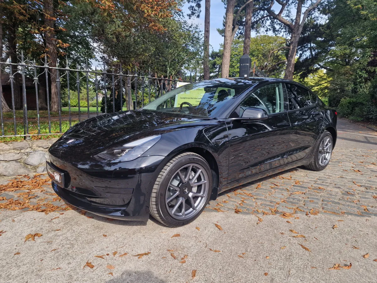 2022 (222) Tesla Model 3 RWD - Image 1