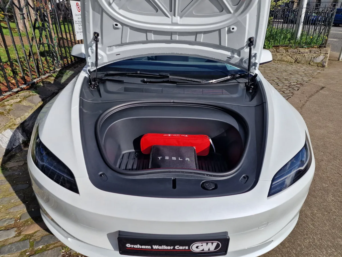 2024 (241) Tesla Model 3 AWD Long Range - Image 5