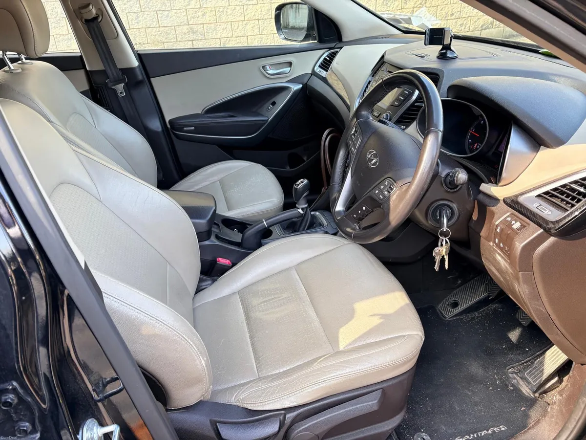 2014 Hyundai Santa Fe 2.2 Diesel 4WD 202000 Klm - Image 4