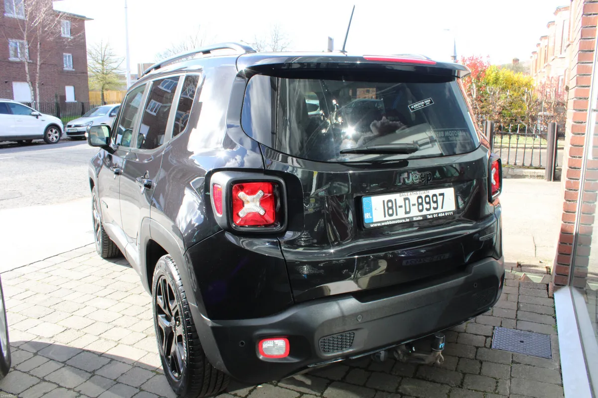 Renegade 2018 1.4L PETROL NIGHTEAGLE  *1 OWNER* - Image 4