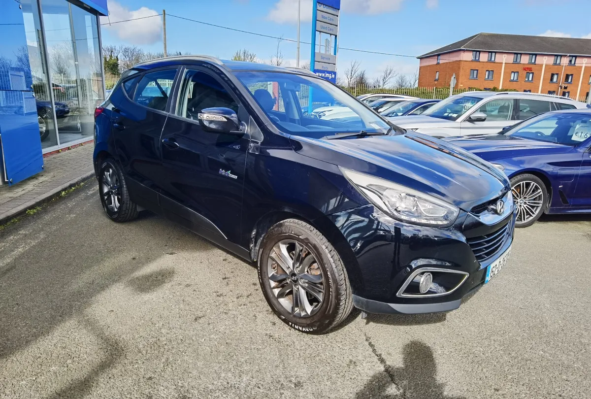 HYUNDAI IX35 1.7 DIESEL SE **HEATED SEATS** - Image 3