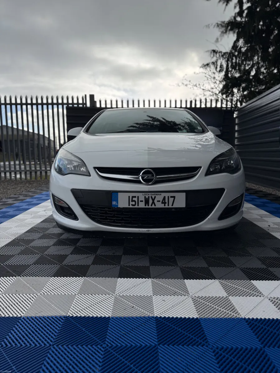 Opel Astra 2015 - Image 3