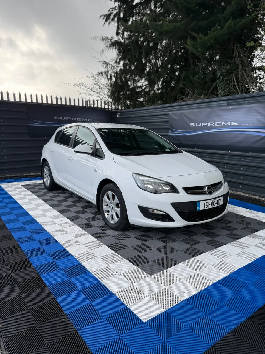Opel Astra 2015 - Image 4