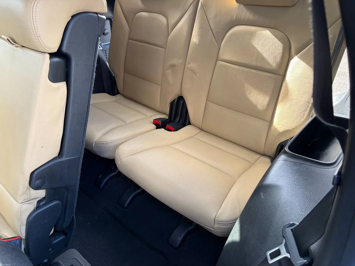 Hyundai Santa Fe 2015, 2.2 CRDi, 7 Seater - Image 4