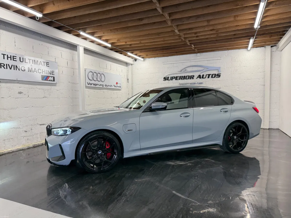 2022 BMW 3-Series 330E Msport PRO LCI - Image 2