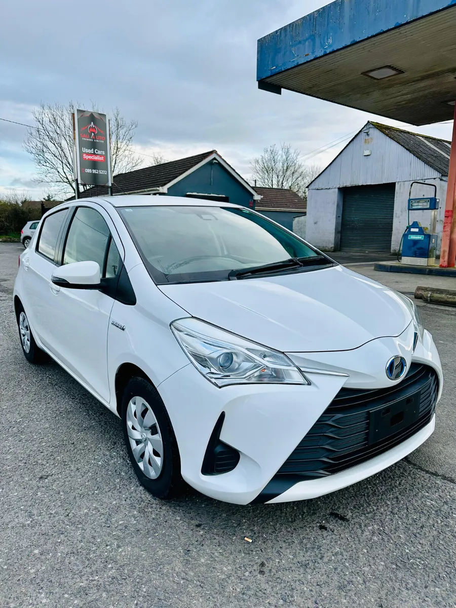 TOYOTA VITZ ( 2018 ) 1.5L PETROL HYBRID - Image 4