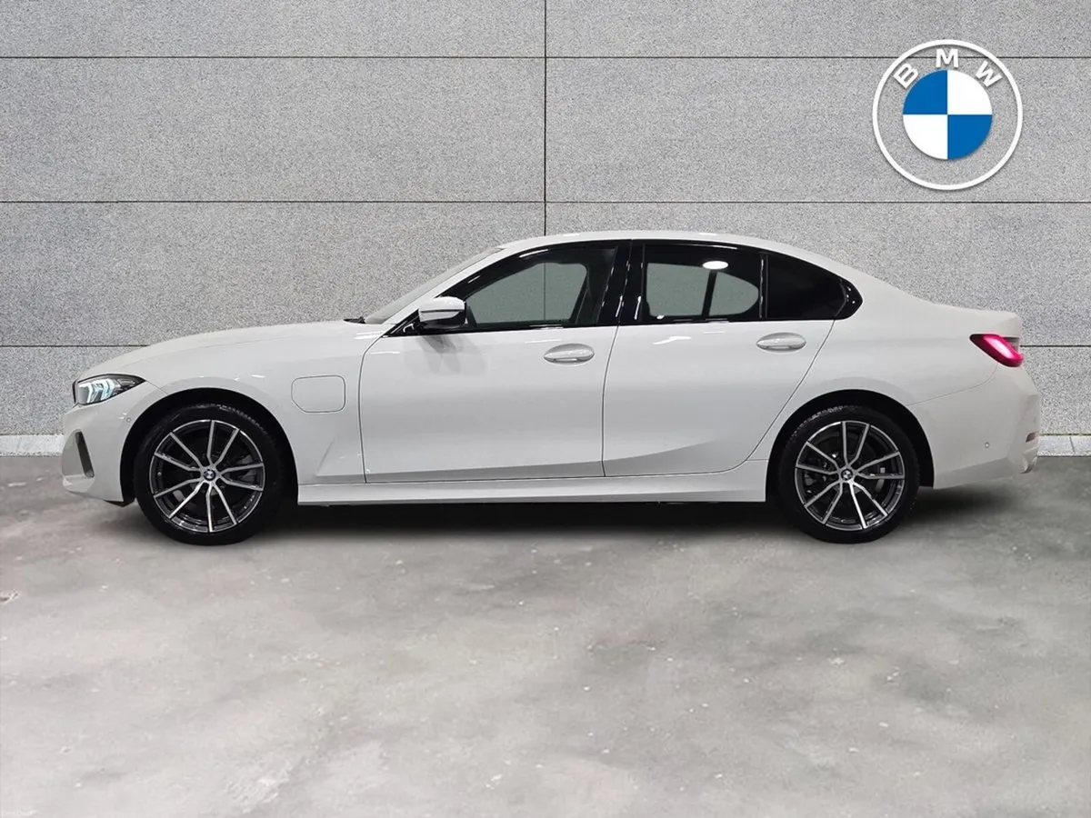 BMW 3-Series 330e Sport Saloon - Image 3