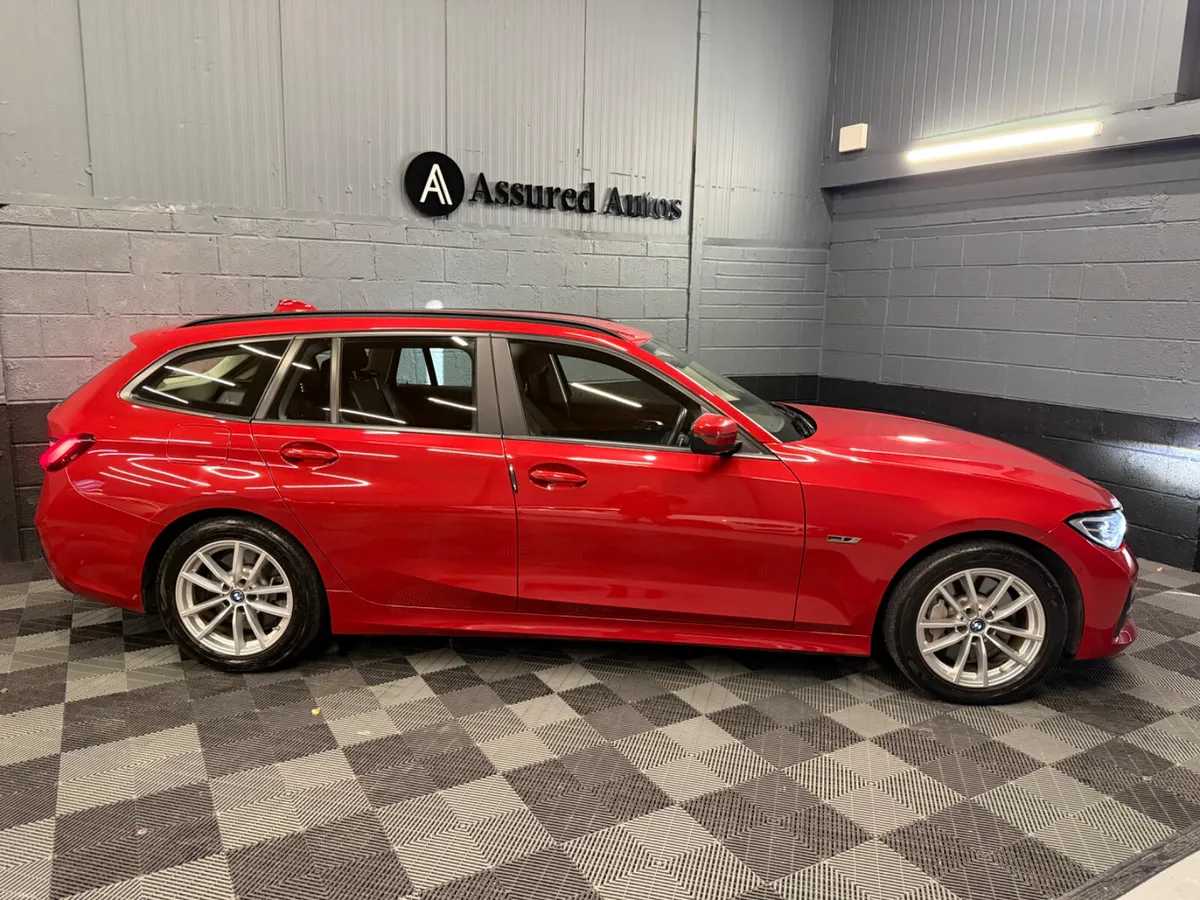 221 BMW 330e SE Pro Touring - Image 2