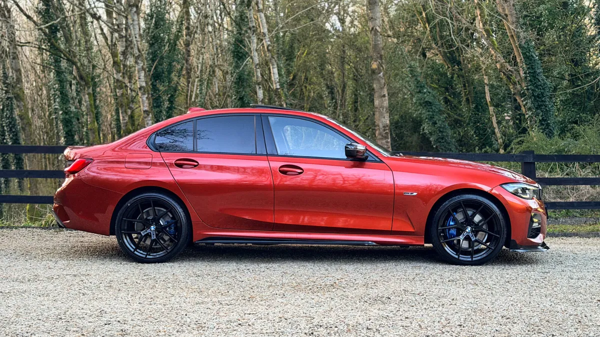 2022 (221) BMW 33OE MSPORT Pro **SUNROOF** - Image 2