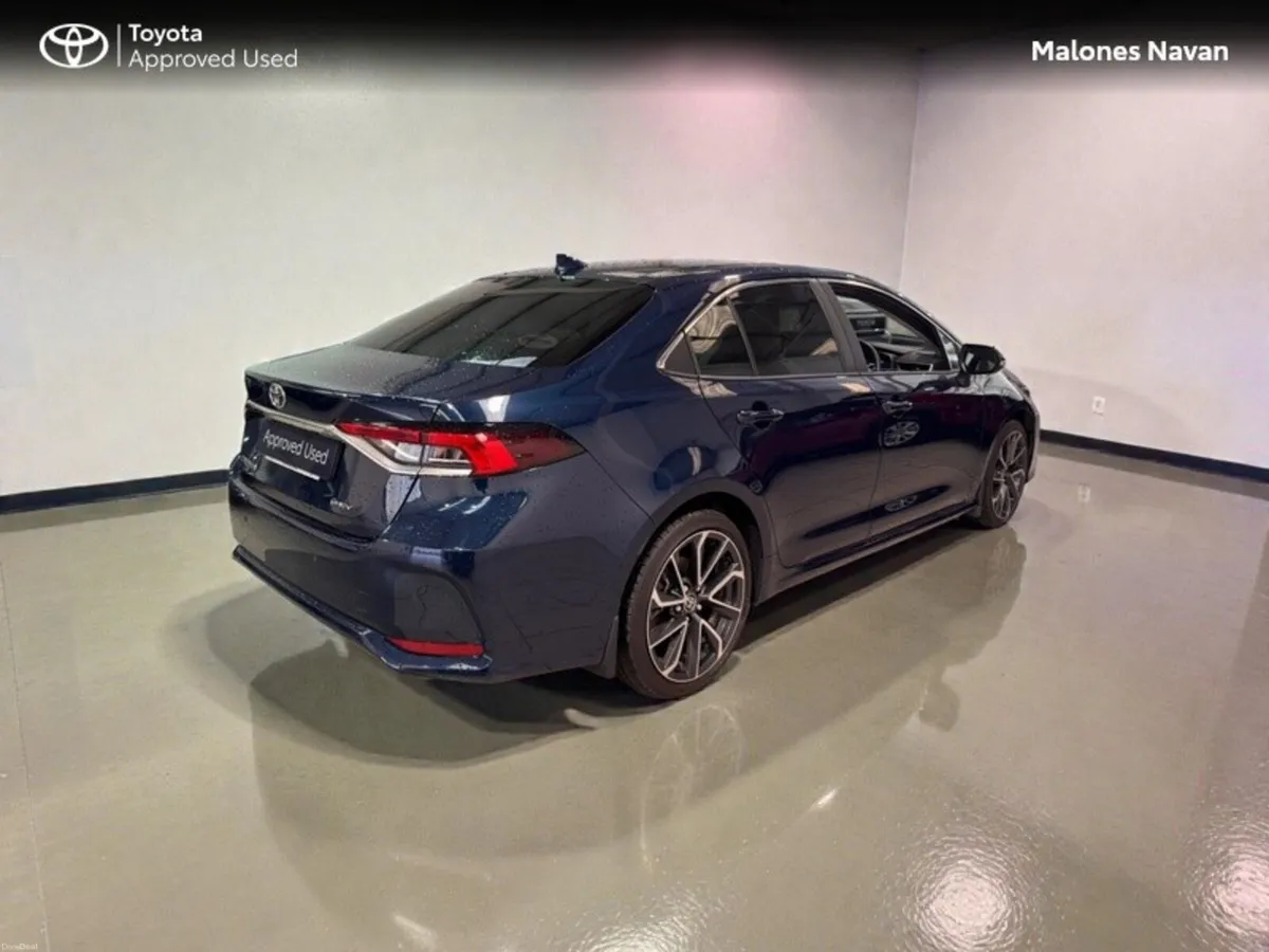 Toyota Corolla COROLLA SALOON SOL - Image 2
