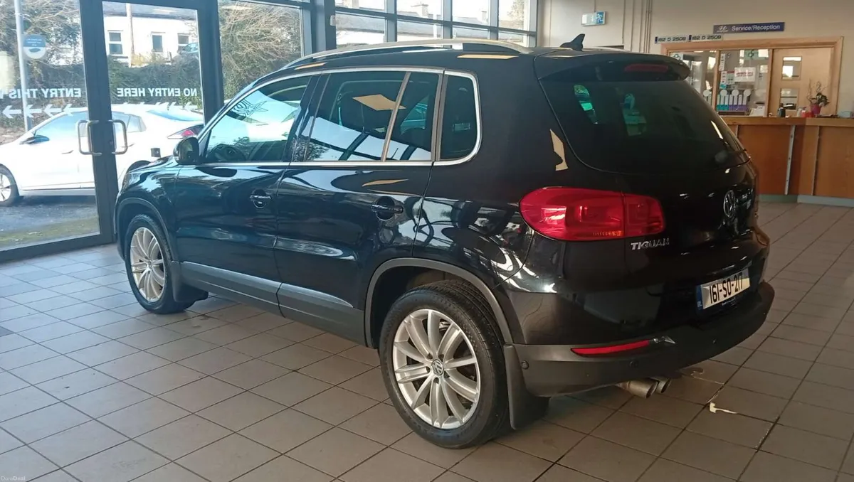 Volkswagen Tiguan 2016 2.0TDI **MINT CONDITION** - Image 3
