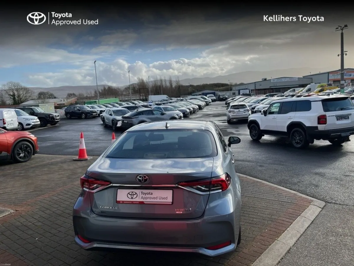 Toyota Corolla LUNA SALOON - Image 4