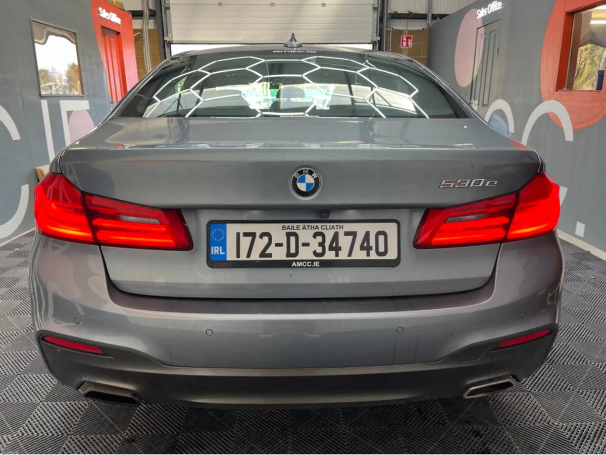 BMW 5-Series 2017 BMW 530E IPERFORMANCE M-SPORT 2. - Image 3