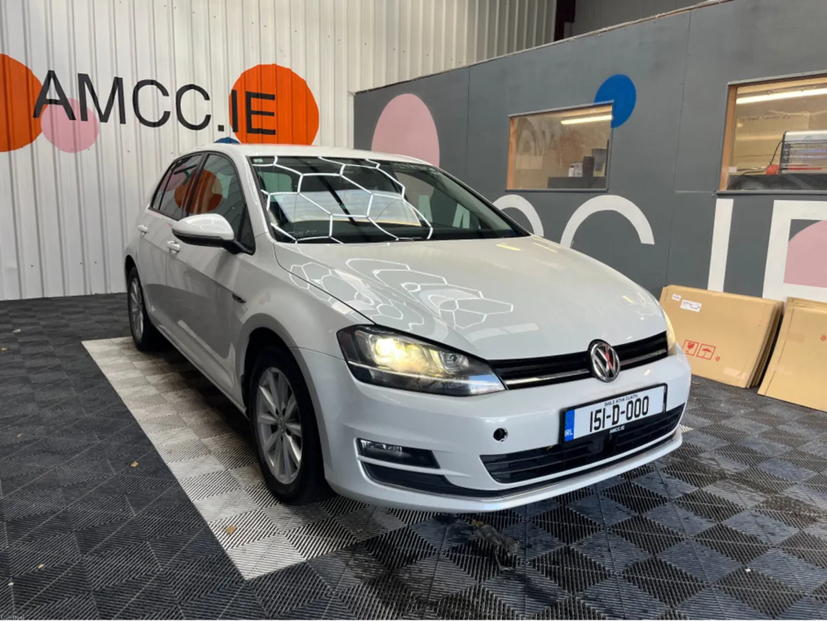 Volkswagen Golf 2015 VOLKSWAGEN GOLF LOUNGE 1.2 AU - Image 1