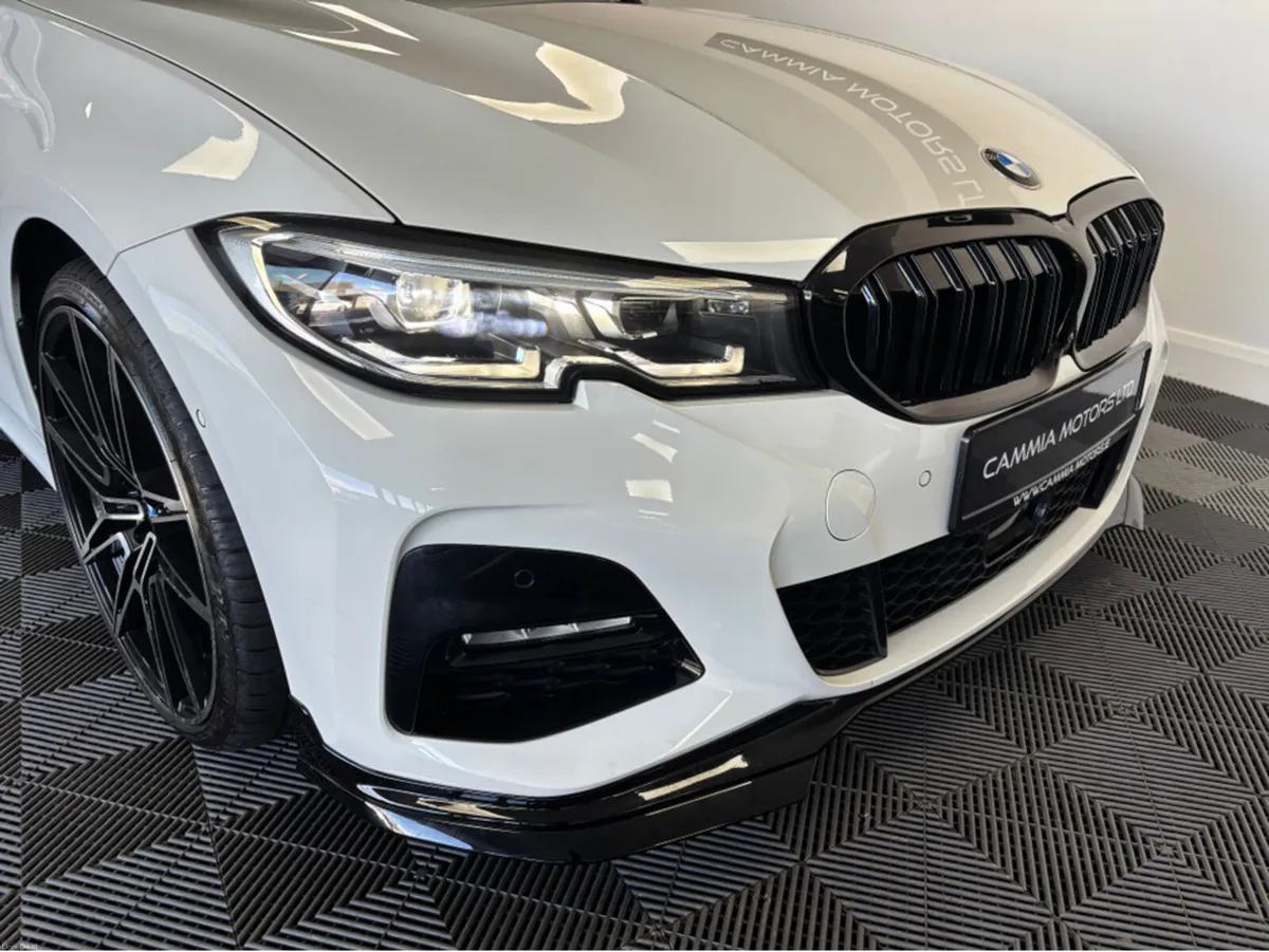 BMW 3-Series *BMW 330e* *LOW MILEAGE* *FULL LOWLIN - Image 6