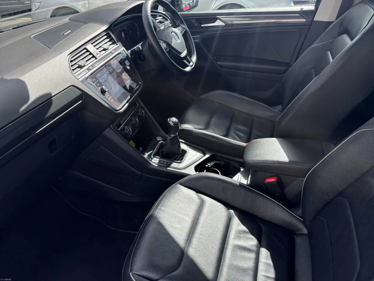 Volkswagen Tiguan HIGHLINE 2.0 TDI MANUAL 6SPEED F - Image 3