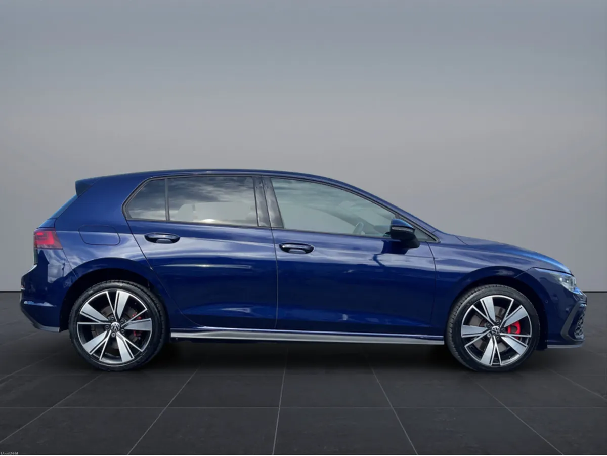 Volkswagen Golf GTE S-A DSG - Image 4