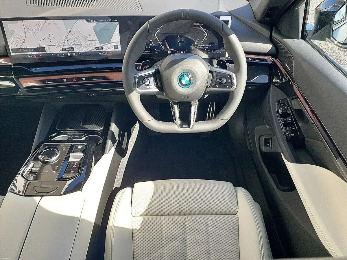 BMW 5-Series 530e M Sport - Image 5