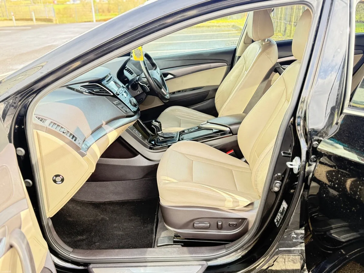 Hyundai i40 salon executive plus automatic - Image 3
