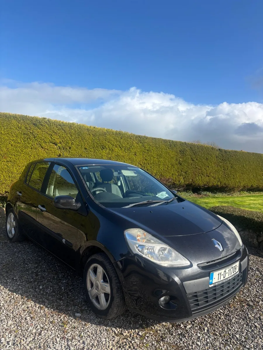 Renault Clio 2011 - Image 1