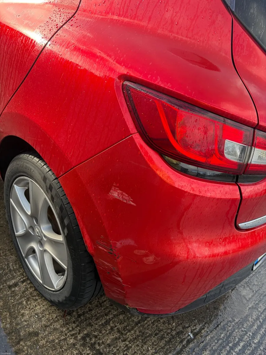 Renault Clio 2017 8200 - Image 4
