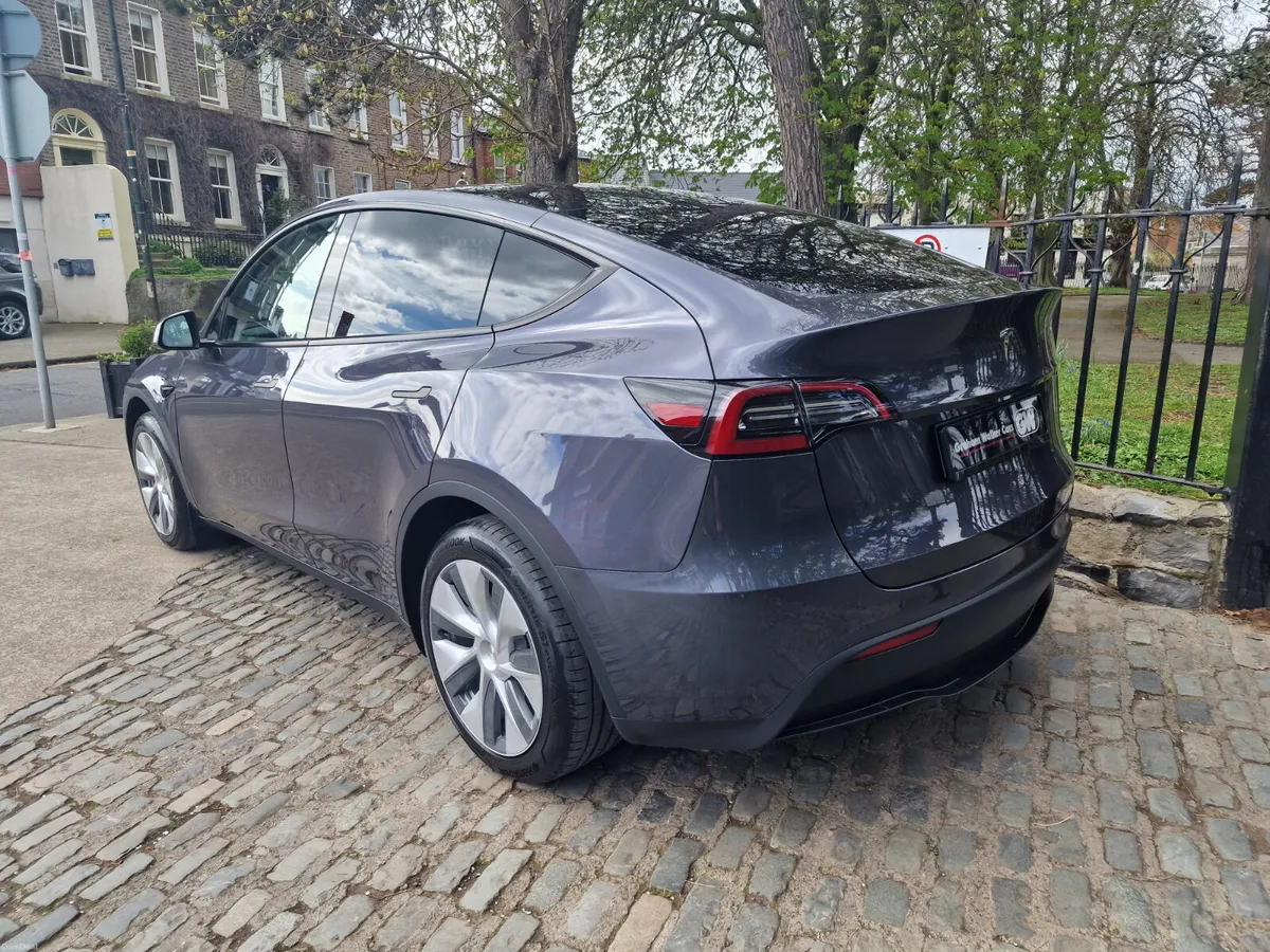 2023 (231) Tesla Model Y RWD - Image 2