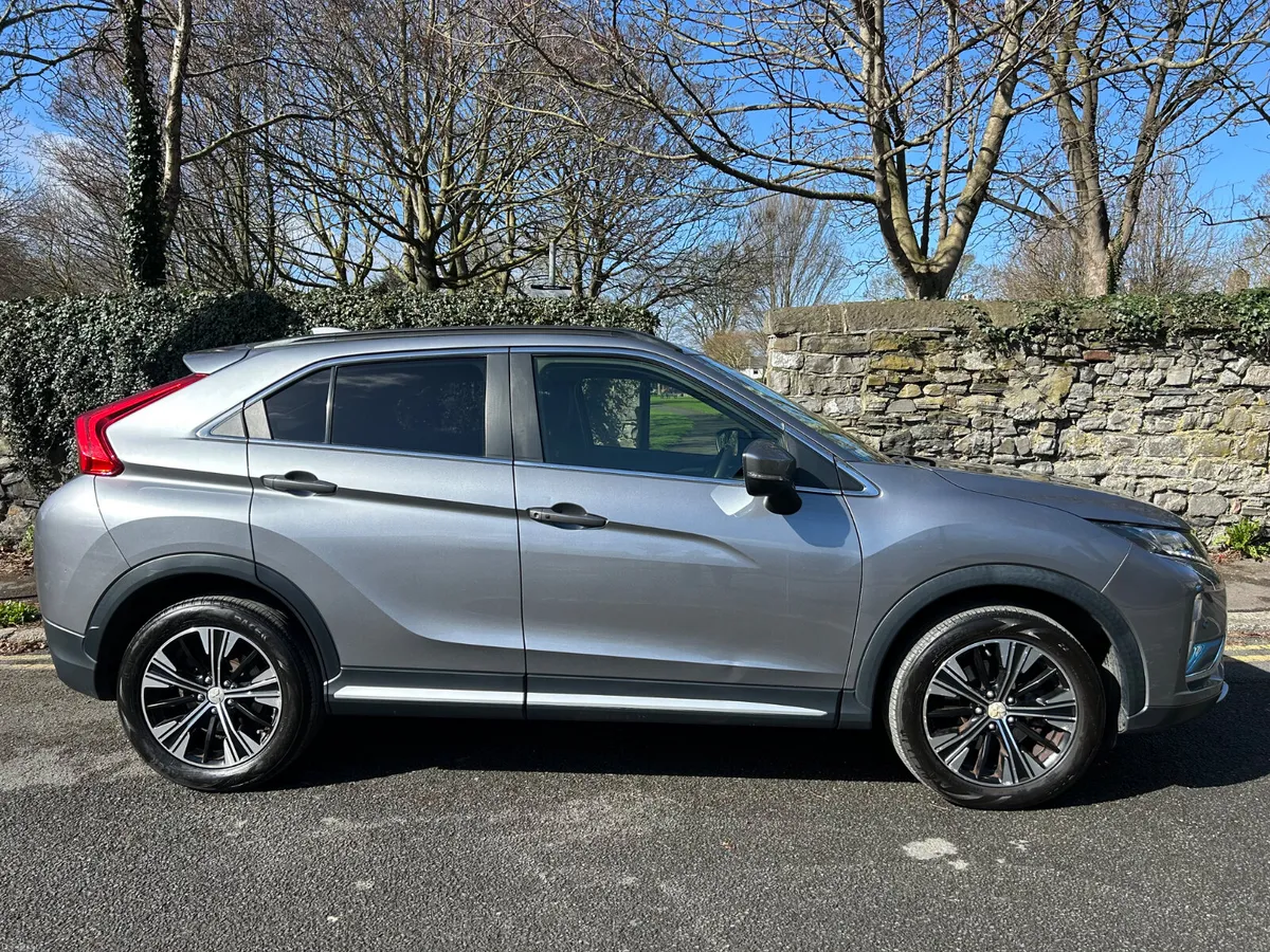 2019 MITSUBISHI ECLIPSE CROSS PETROL PARKING CAMER - Image 4