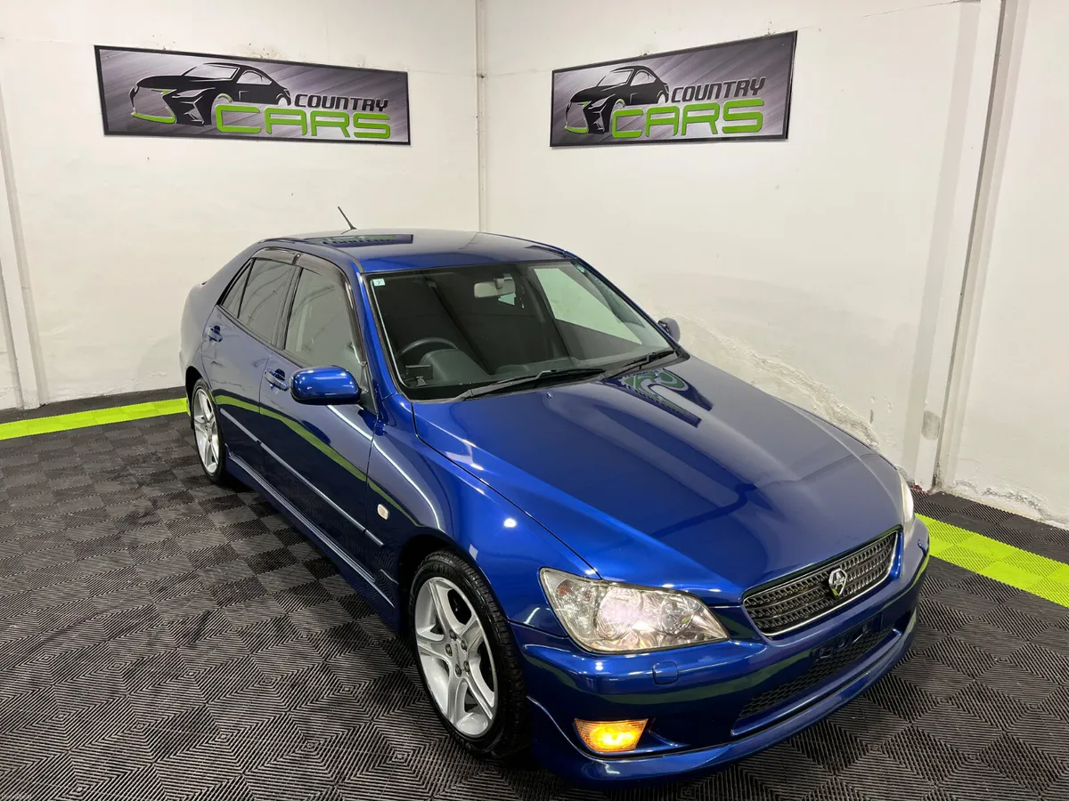 2001 Toyota Altezza Beams// LOW KM’s - Image 4