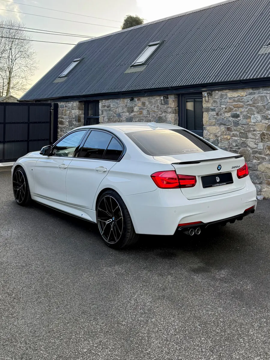 2017 BMW 320D AUTO M SPORT M PERFORMANCE LCI - Image 4