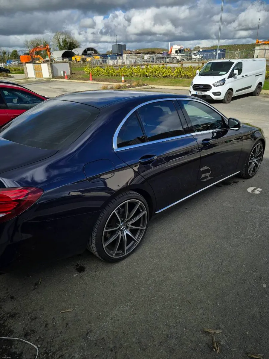 2019 Mercedes Benz E Class E220d Avantgard - Image 4