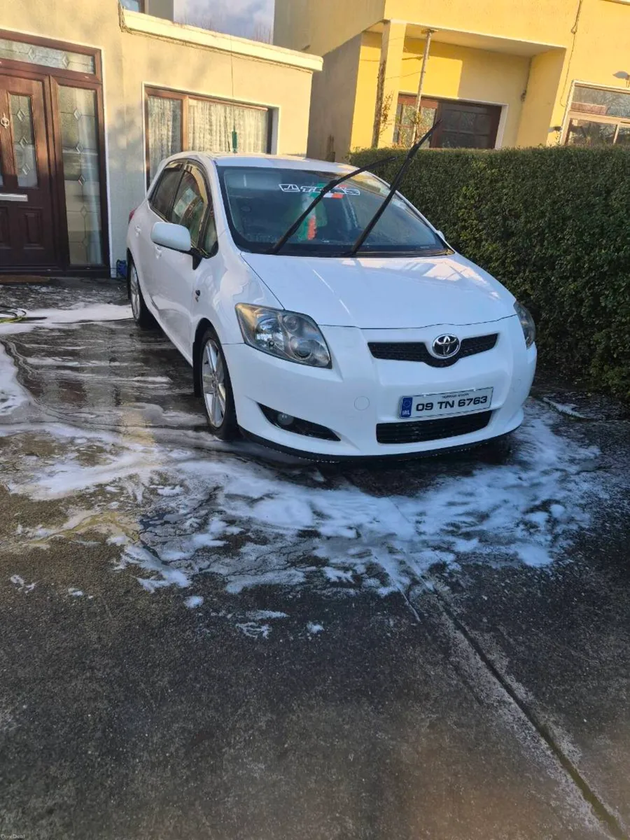 Toyota Auris SR180 - Image 2