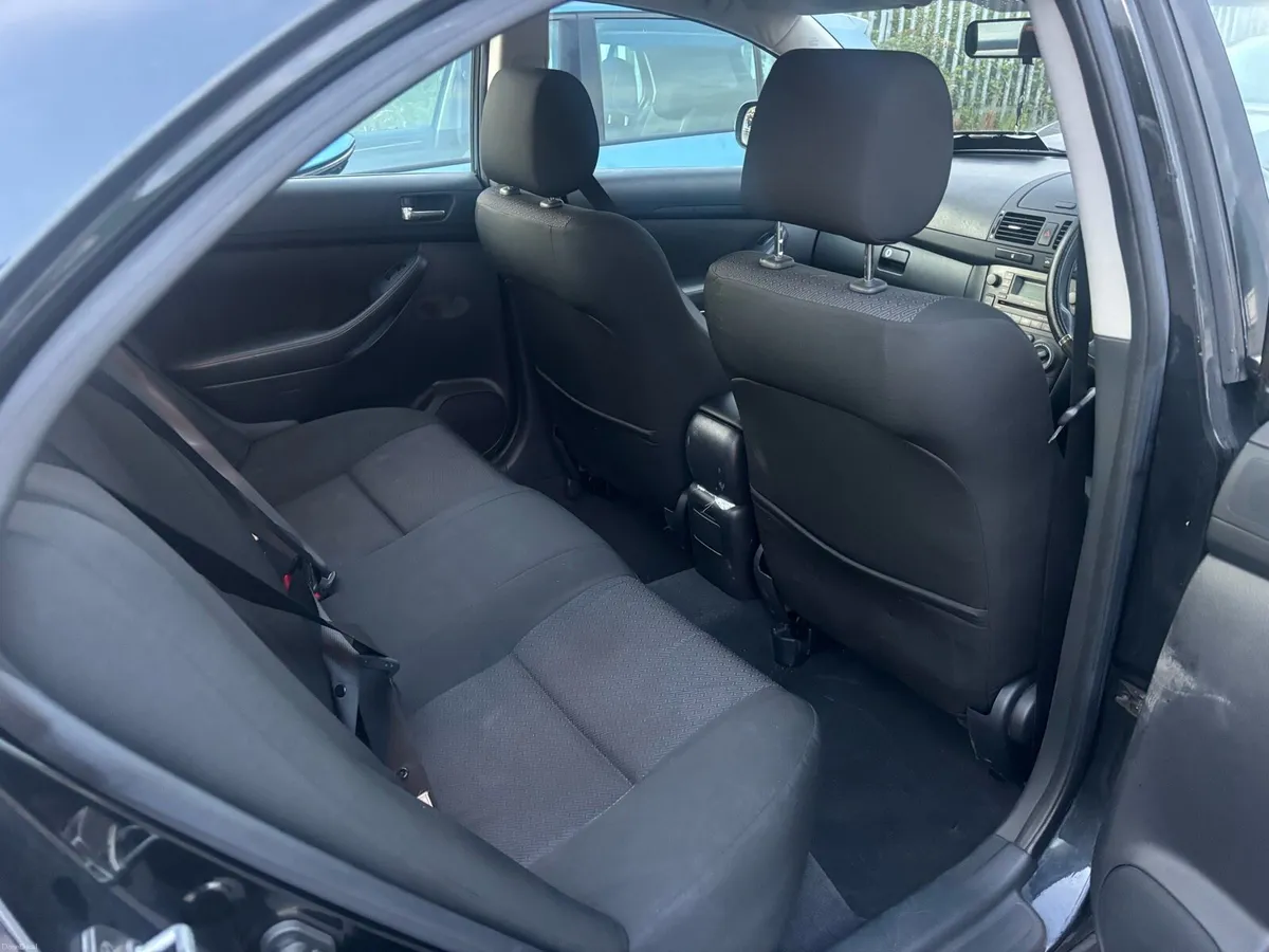 Toyota avensis - Image 3