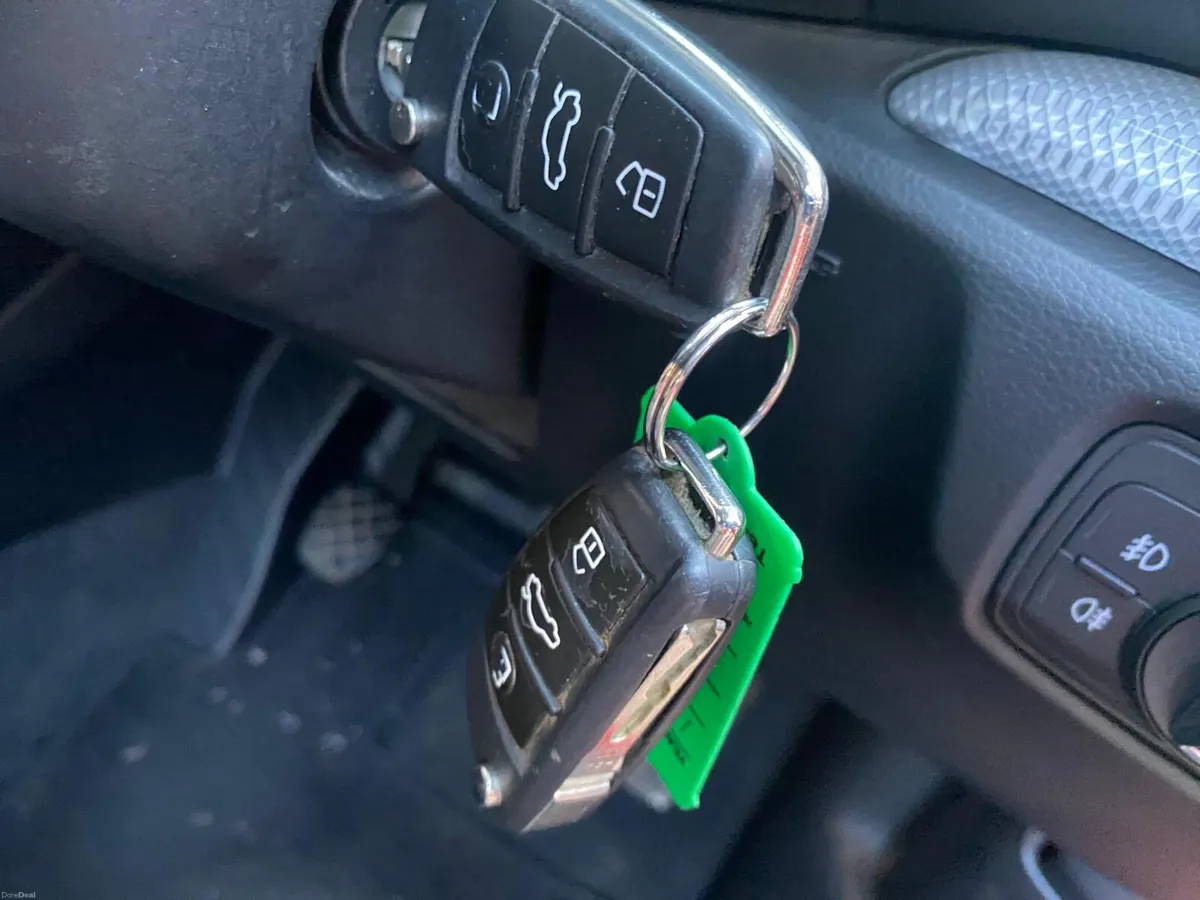 Audi A3 2015 - Image 2