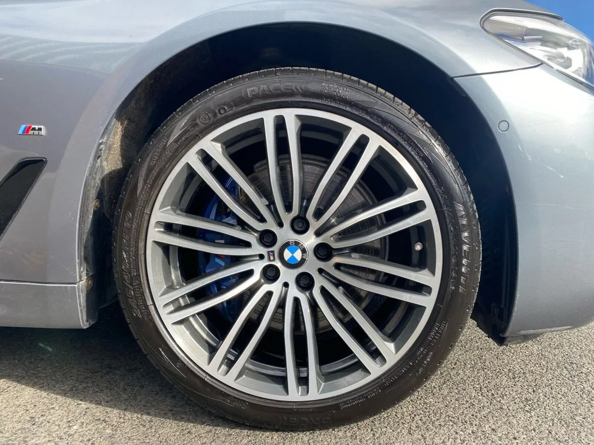BMW 5-Series 530e M Sport - Image 5