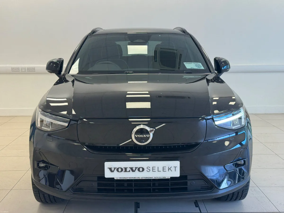 Volvo XC40 2023 - Image 2
