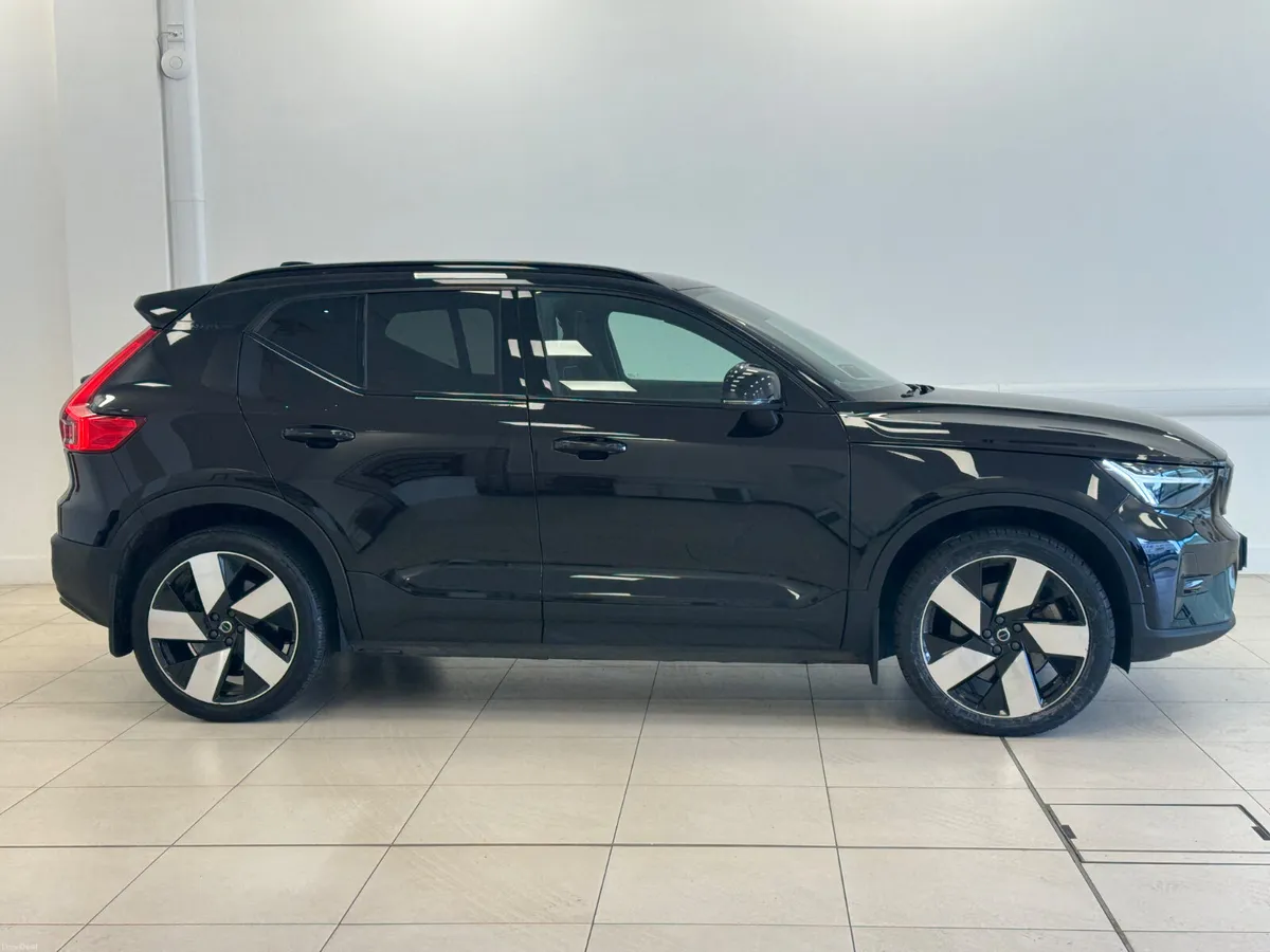 Volvo XC40 2023 - Image 3