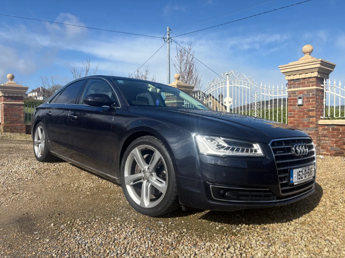 Audi A8 2015 - Image 4