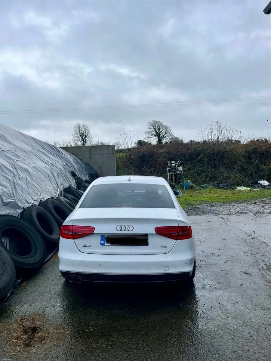 Crashed Audi A4 2015 - Image 3