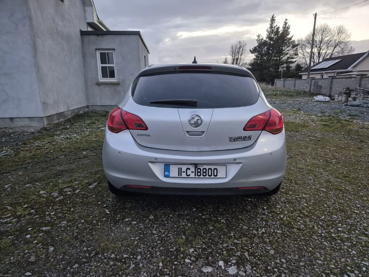 Vauxhall Astra 2011 - Image 3
