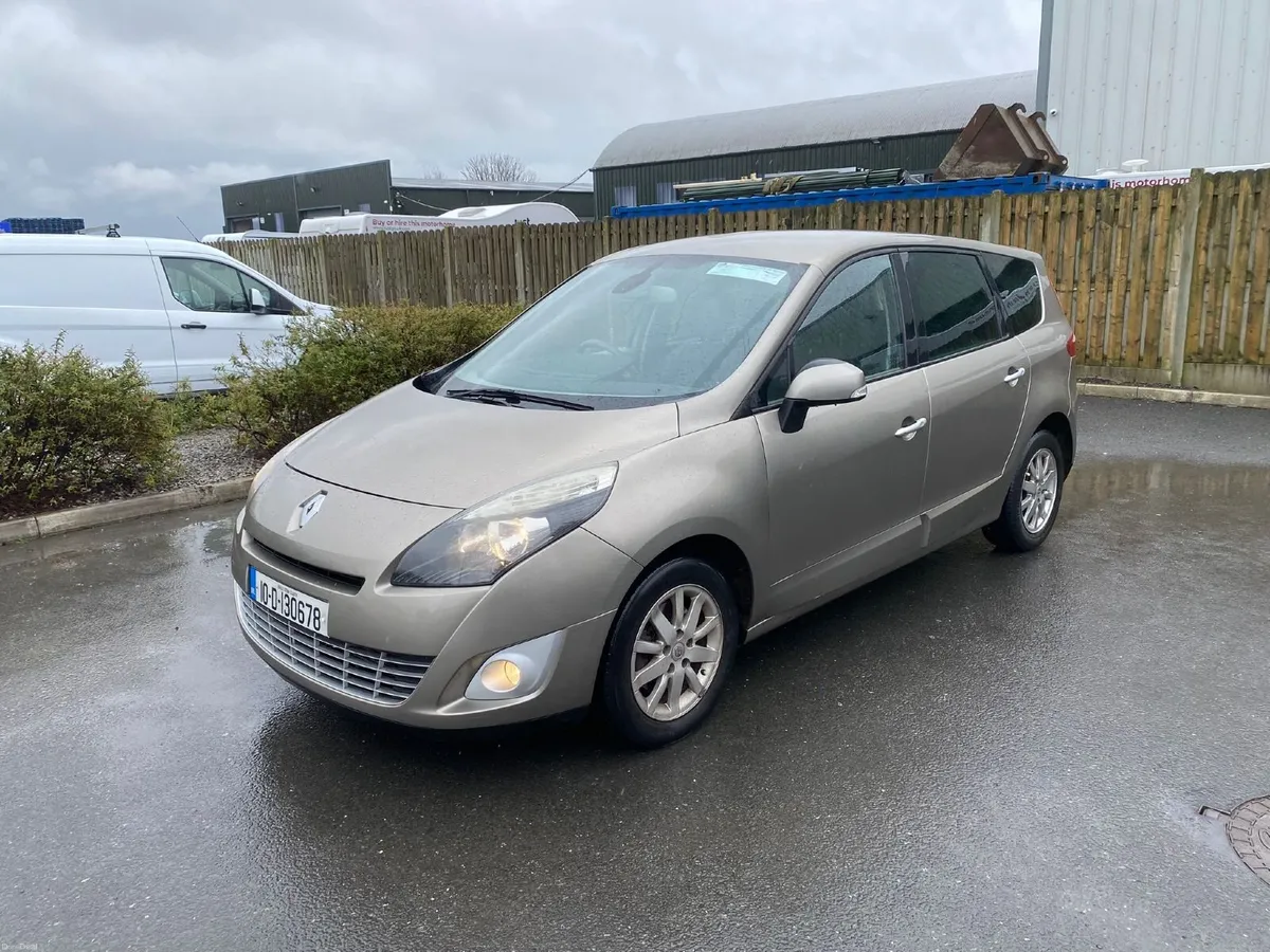 Renault Grand Scenic 2010 - Image 1