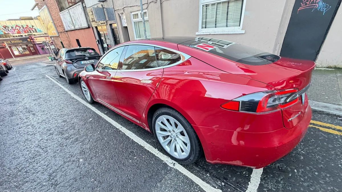 Tesla Model S 75D - Image 1