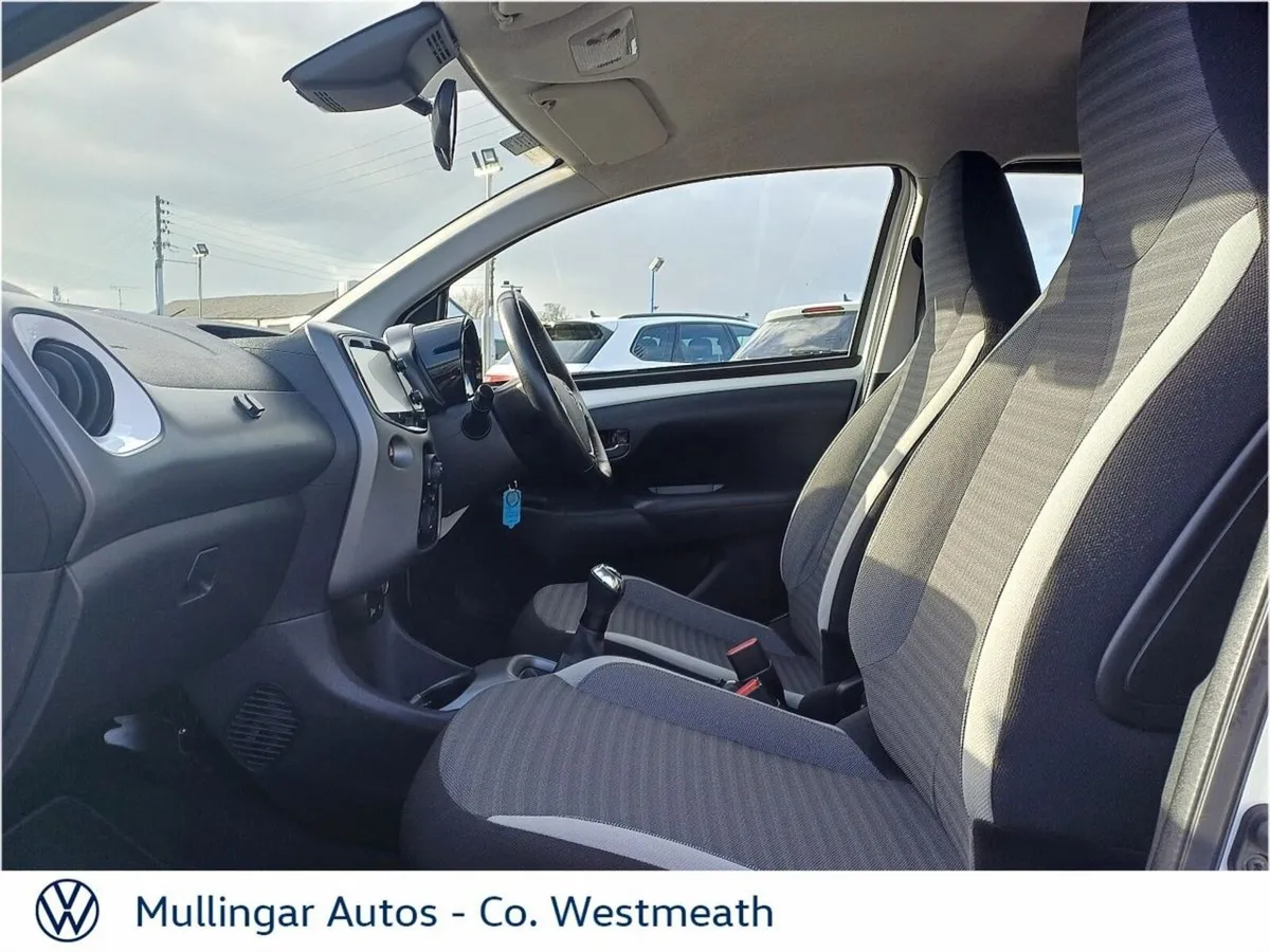 Toyota Aygo 1.0 VVT-i x-play - Image 4