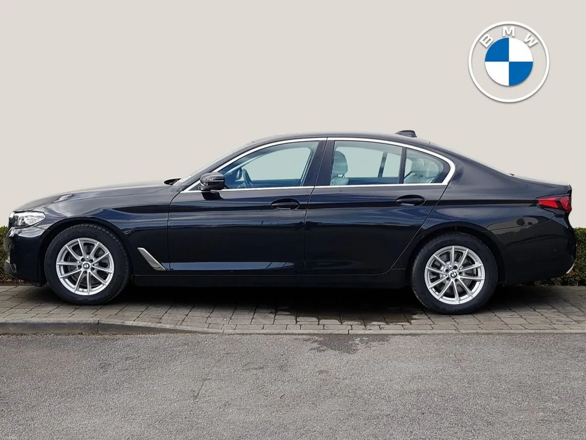 BMW 5-Series 520d SE - Image 4
