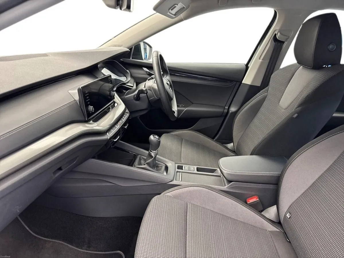 Skoda Octavia 2.0TDI AMB *4.9% APR* €100 PER WEEK - Image 3