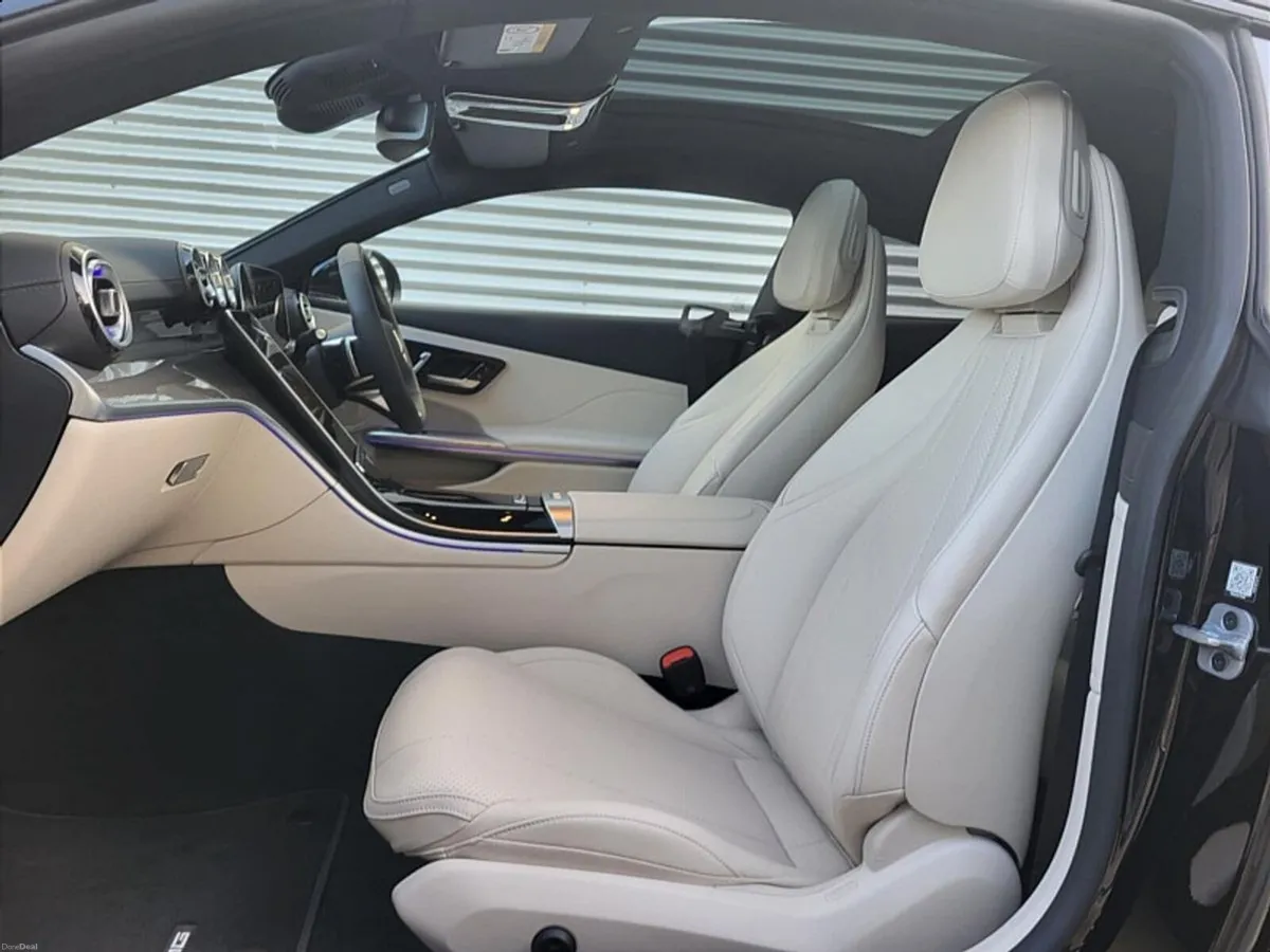 Mercedes-Benz CLE CLE300e Coupe PHEV AMG LINE PLUS - Image 6