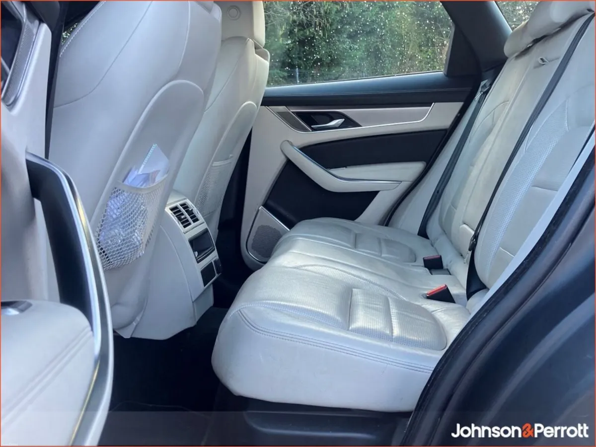 Jaguar F-Pace 2.0 I4 PHEV 404 PS AWD Auto R-dyn S - Image 5