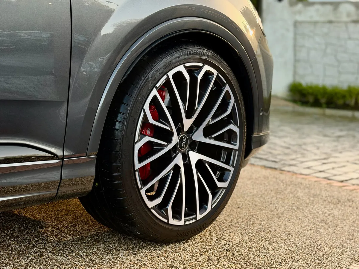 261 D Audi SQ7 V8 VORSPRUNG 507BHP 7 Seats - Image 4