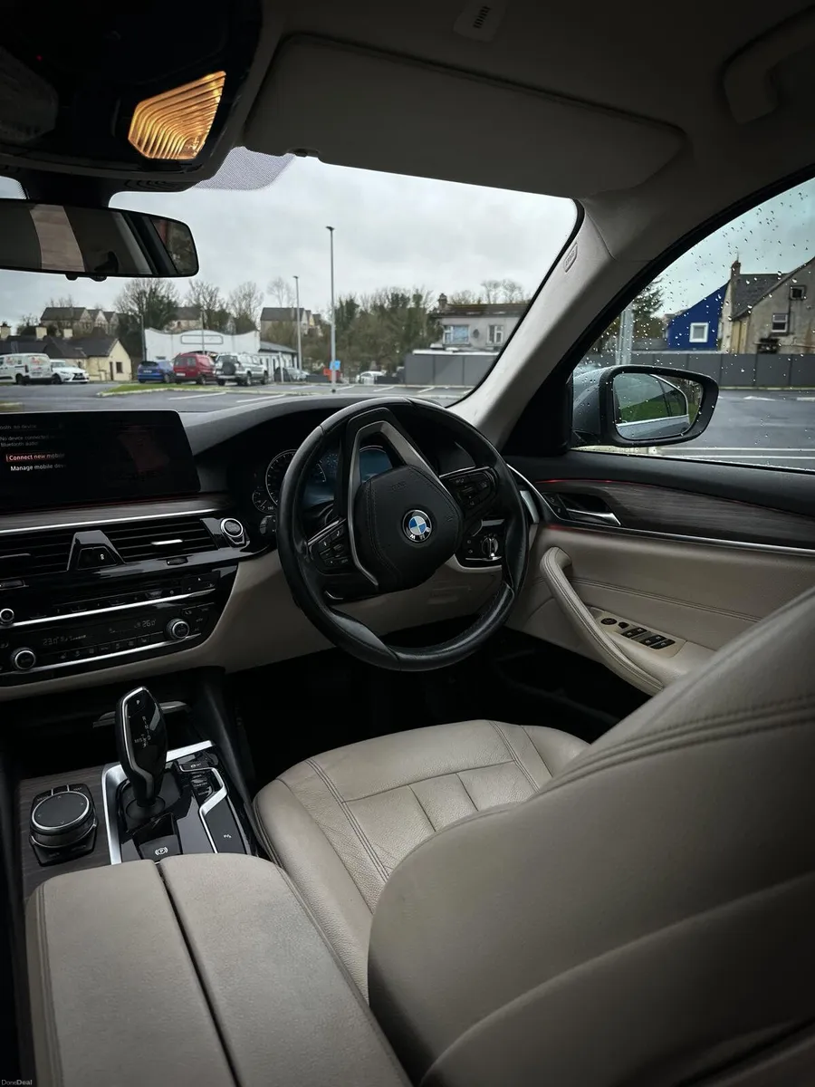 BMW 5-Series 2018 - Image 6