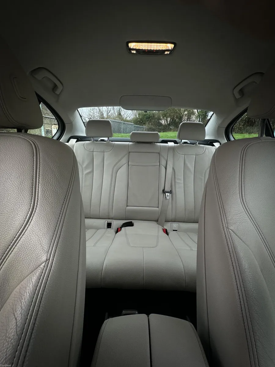 BMW 5-Series 2018 - Image 5