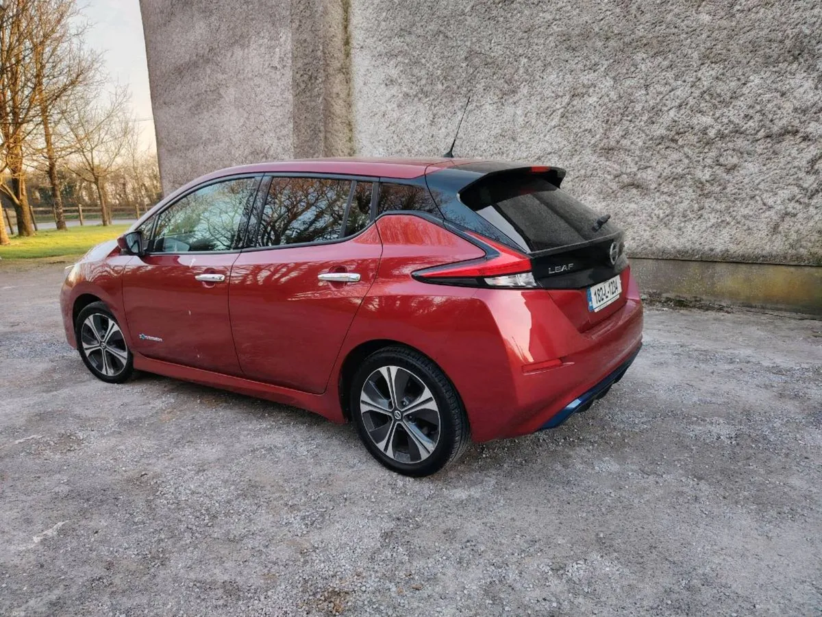2018 Nissan leaf - Image 1
